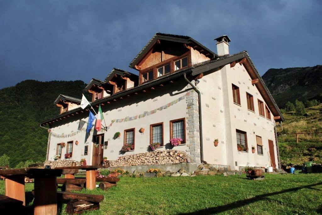 Rifugio Parpinasca Pansiyon Trontano Dış mekan fotoğraf